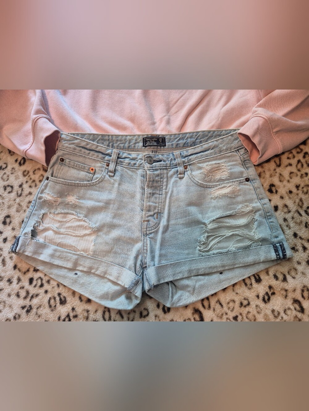 A&F 2000s Low Rise Shorts - Picture 2 of 6
